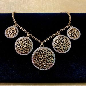 5 Graduated Medallion Foliate Swirl Gold Rhinestone Outline Necklace NEW! 18"